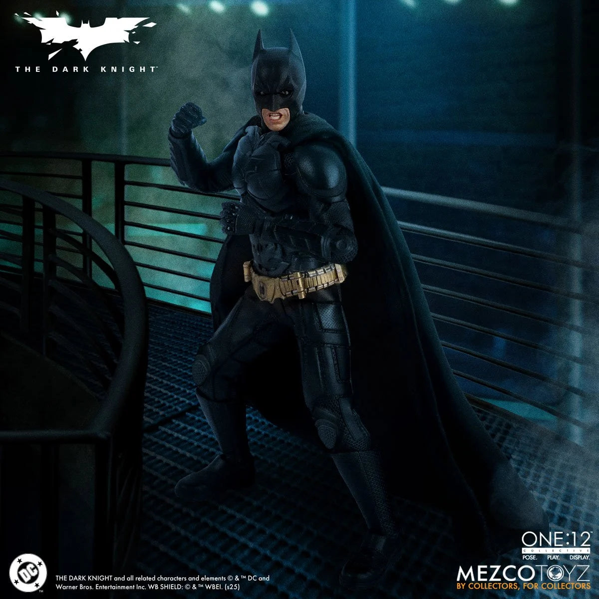 Mezco Toyz The Dark Knight Batman One:12 Collective Action Figure